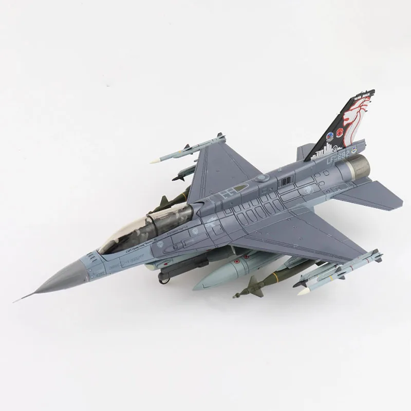 

Diecast 1:72 Scale F-16D F16 Singapore Air Force Alloy Finished Simulation Model Static Decoration Souvenir Gifts For Adult