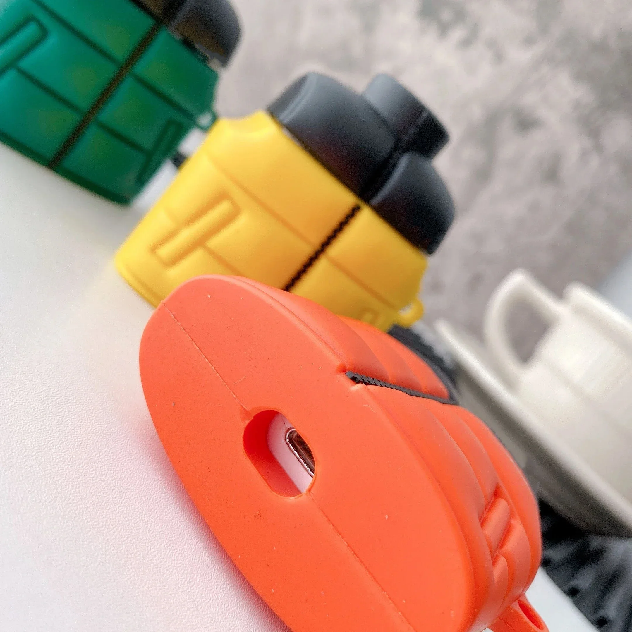 ل Airpods 4 Airpods 3 Airpods 2 1 Airpods Pro2 سترة شتوية حقيبة سماعة الاذن سماعة لاسلكية تعمل بالبلوتوث غطاء صندوق شحن واقي