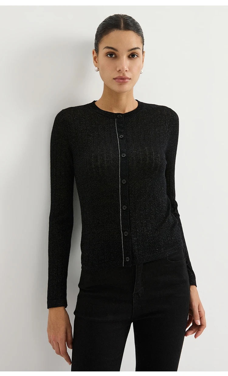 BL3621777 Damen-Cardigan mit Rundhalsausschnitt aus Wollmischung, Langarm, schmale Passform, Kontrastbesatz, Muschelknöpfe, Schulterkette, Frühherbst – Detail 3