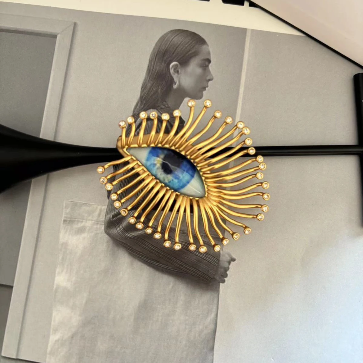 Europe American Fashion Designer Facial Features Eye Art Design Brooch Woman Luxury Accessories Jewelry