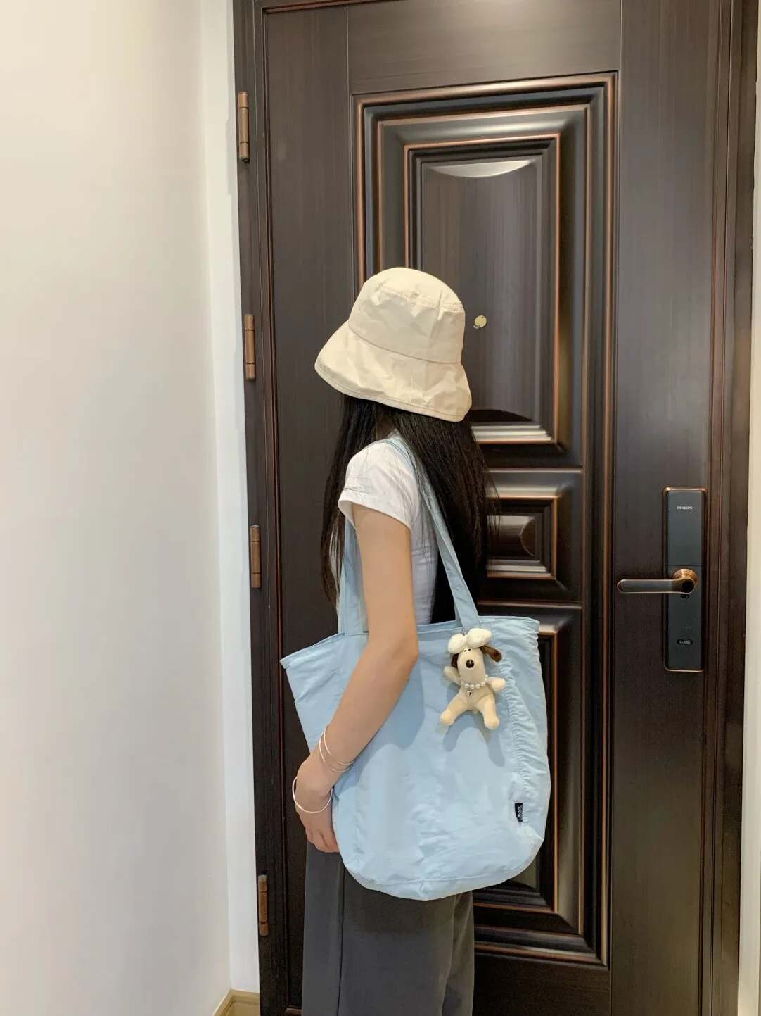 

Modern Neutral Sle Canvas Nylon Buet Bag Large Capaci Handbag Commuting oulder Tote Bag for Work Versatile Women's Bag