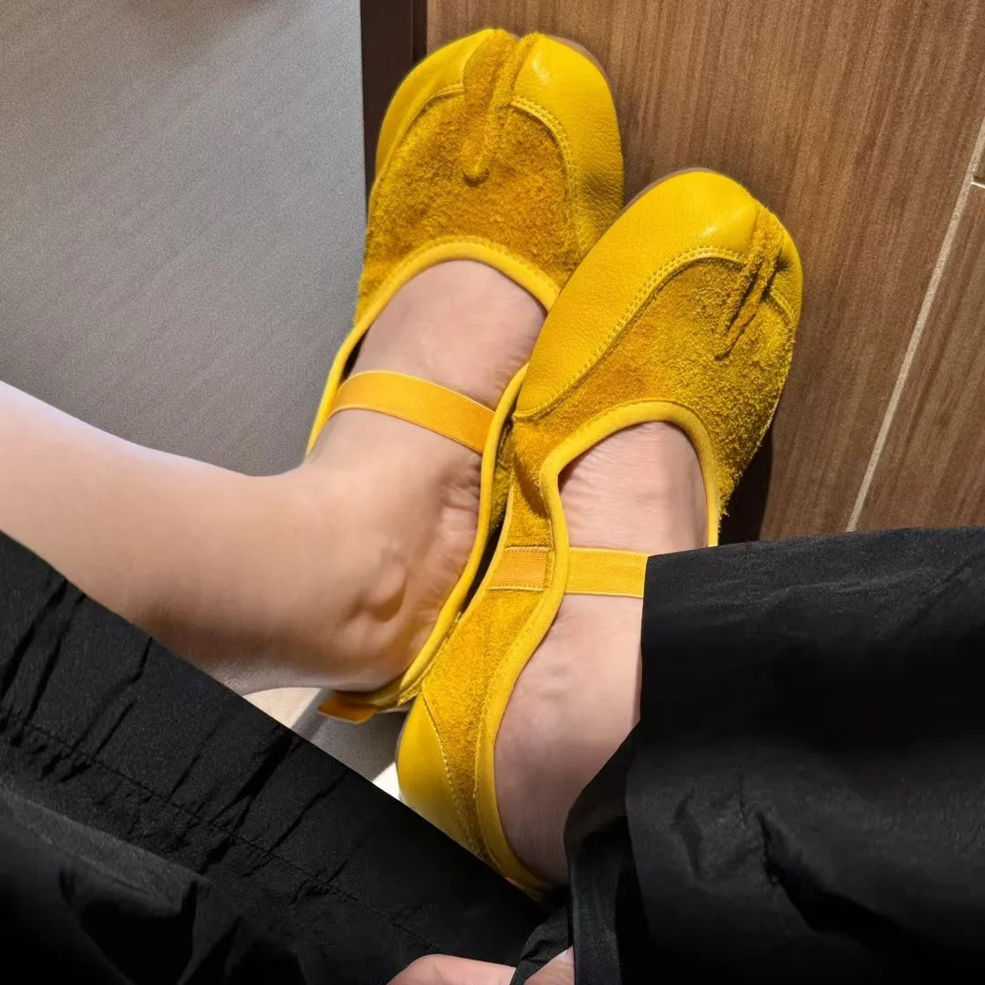 zapatillas-rojas-tabis-mujer-zapatos-mary-jane-2025-nuevas-bailarinas-de-moda-zapatos-tabi