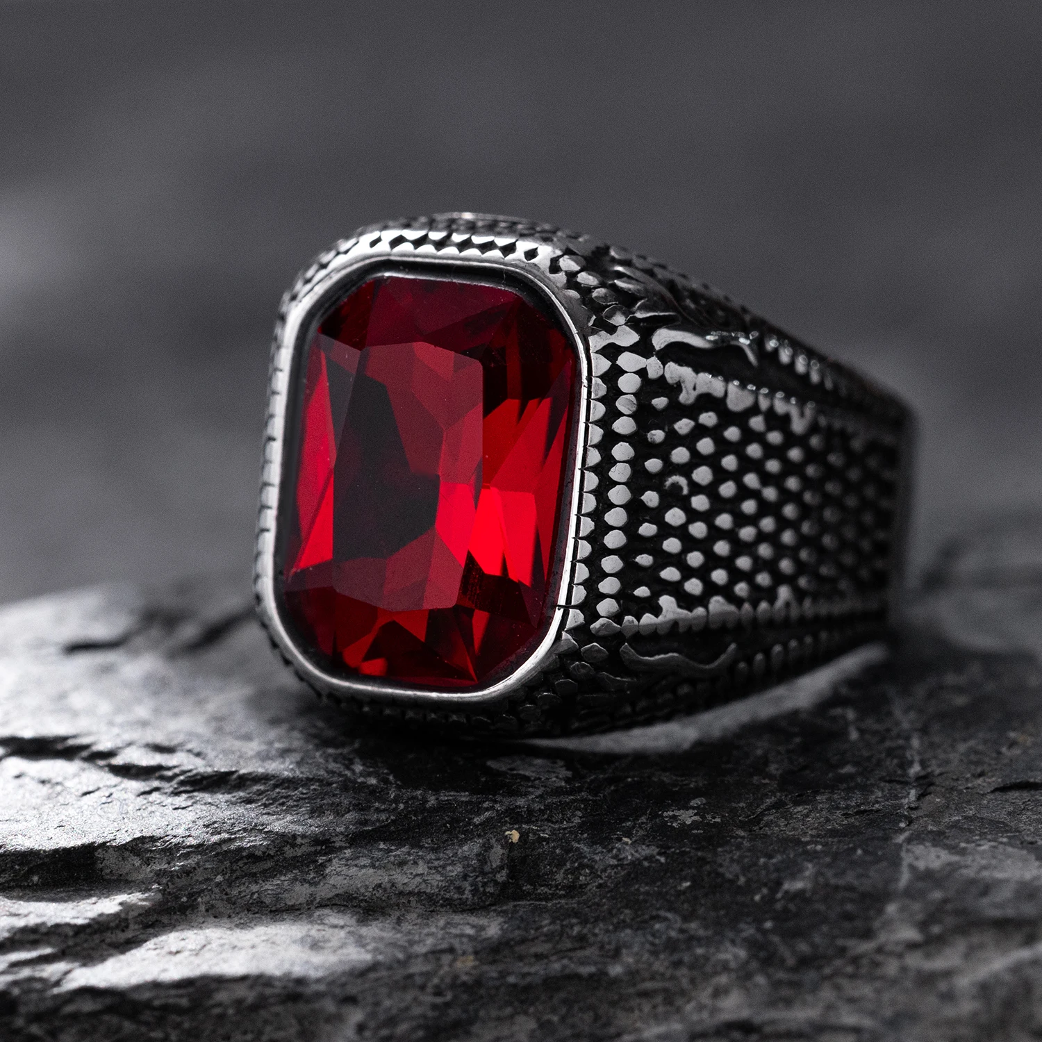 Vintage Style 316L Stain Steel Men\'S Ring, Square Faceted Synthetic Faux Gemstone, Fashion Retro Pattern, Single Ring Jewelry