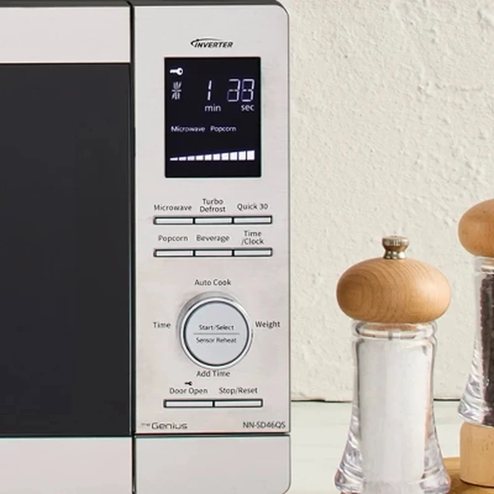 ميكروويف عاكس ممتاز 0.9 قدم مكعب 1000 وات مستشعر Genius 15 برنامج كوك تلقائي توربو تذويب ضوء LED سهل التنظيف