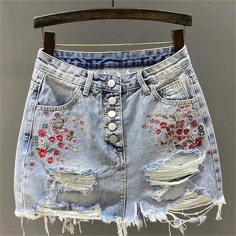 

High waisted denim short skirt women's summer retro floral embroidery, slimming A-line wrapped buttocks, half skirt trendy