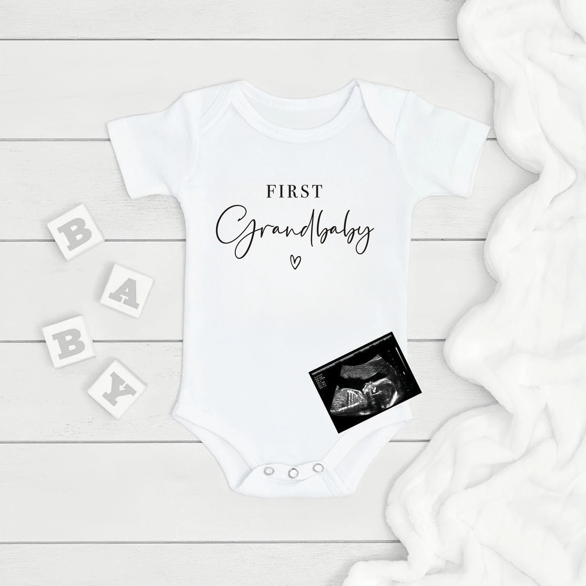 First GrandBaby Print Baby Announcement Bodysuit Cotton Newborn Rompers Pregnancy Announcement for Grandparents Baby Shower Gift