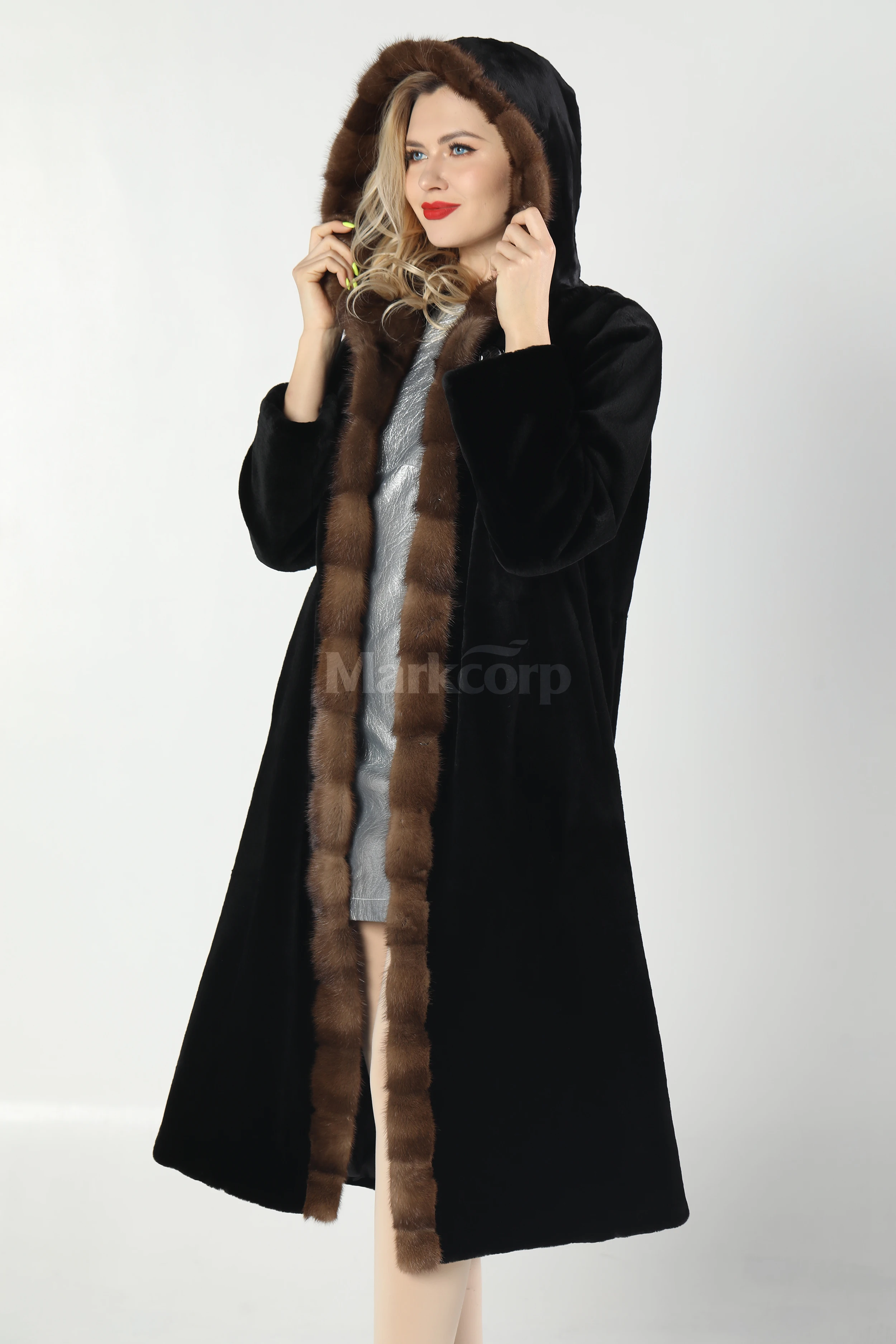 【Markcorp】 Modieuze vintage nertsjas van bont