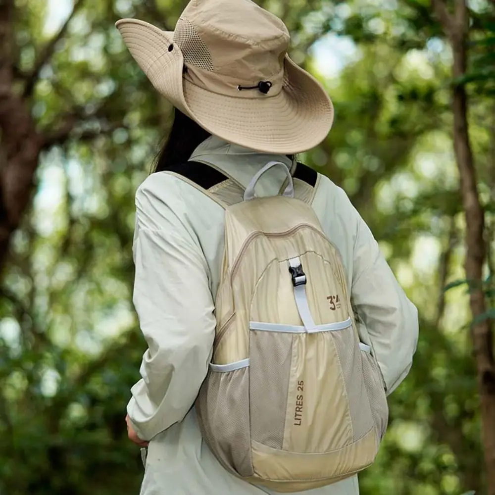 調節可能なストラップ付き折りたたみ式バックパック、大容量登山バッグ、ハイキングデイパック、防水小型バッグ、超軽量バックパック
