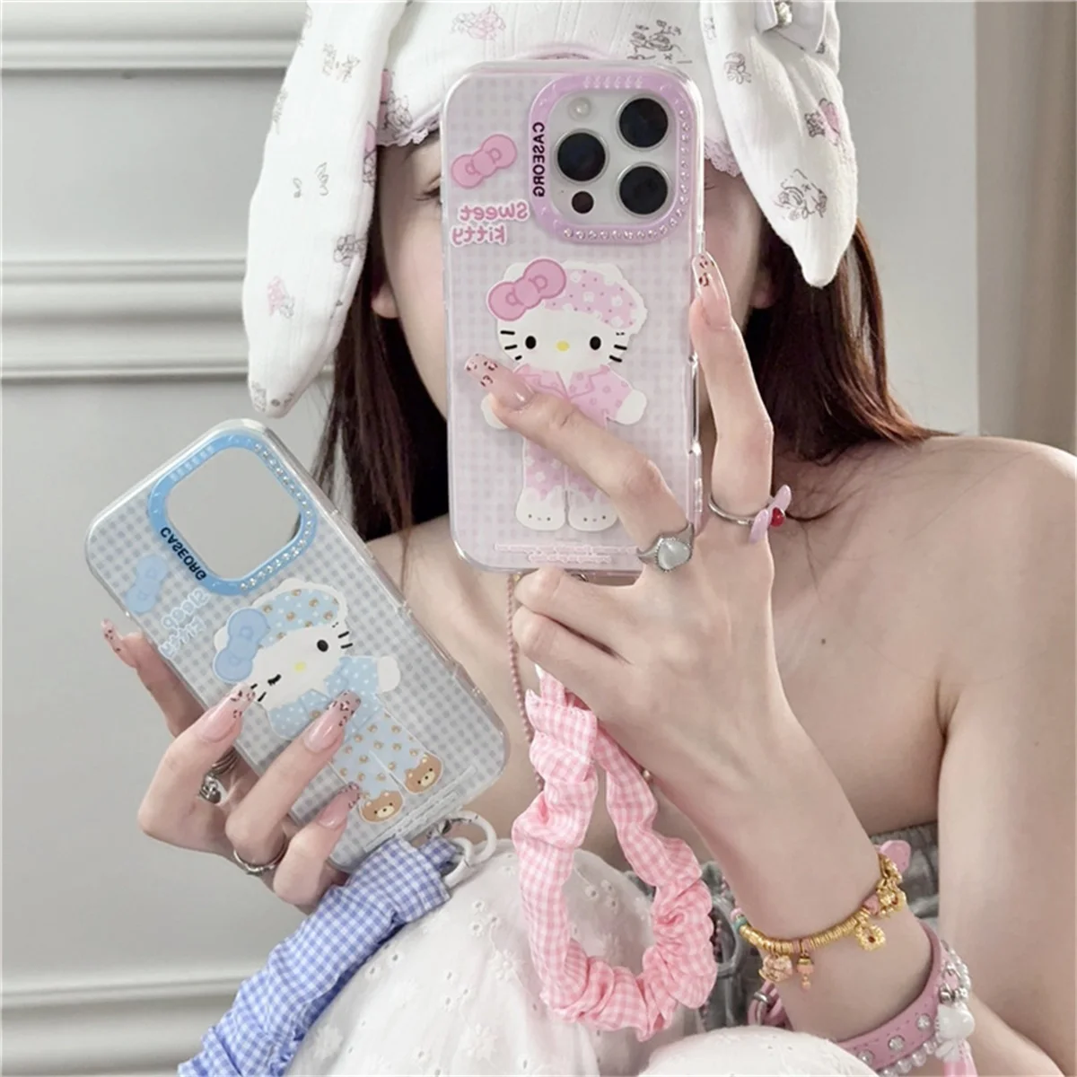 

Korean Cute Hellokitty Girl Phone Case For iPhone 16 Pro 15 14 Pro Max Back Cover with Hand Strap Lovely Cases Capa