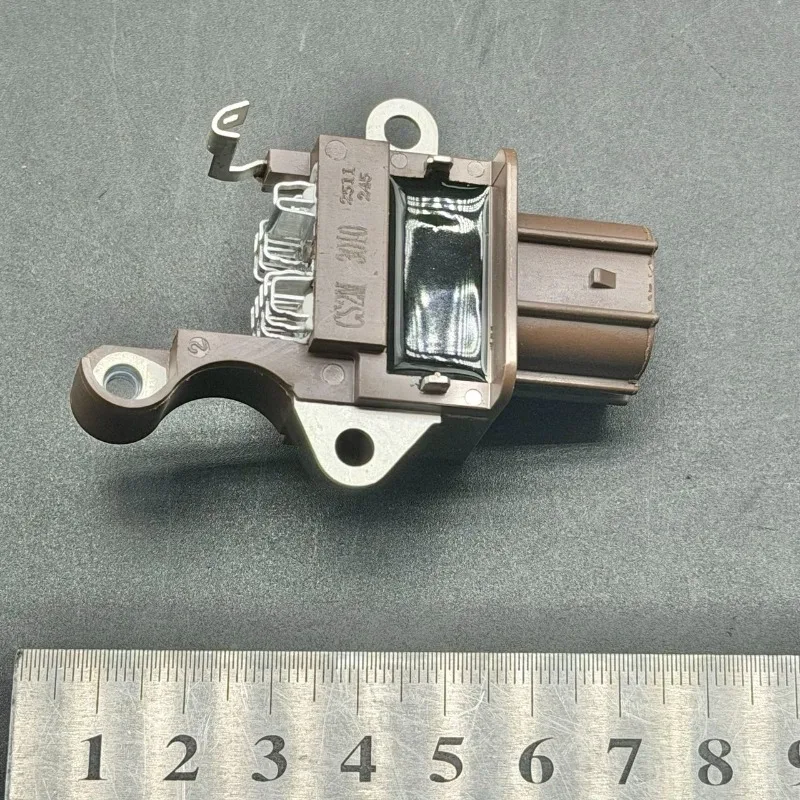 For Toyota CAMRY Prado CROWN HIGHLANDER COROLLA VIOS Generator Regulator 1pcs