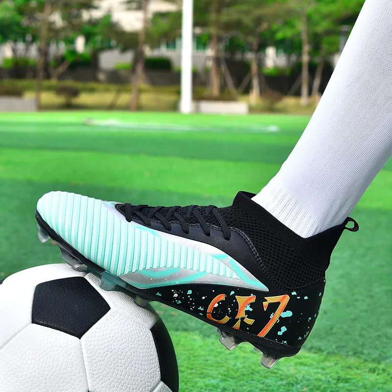 

New Men Soccer Cleats Soccer Shoes Training Shoes Ultralight Outdoor Professional Football Boots High-quality Match Non-Slip