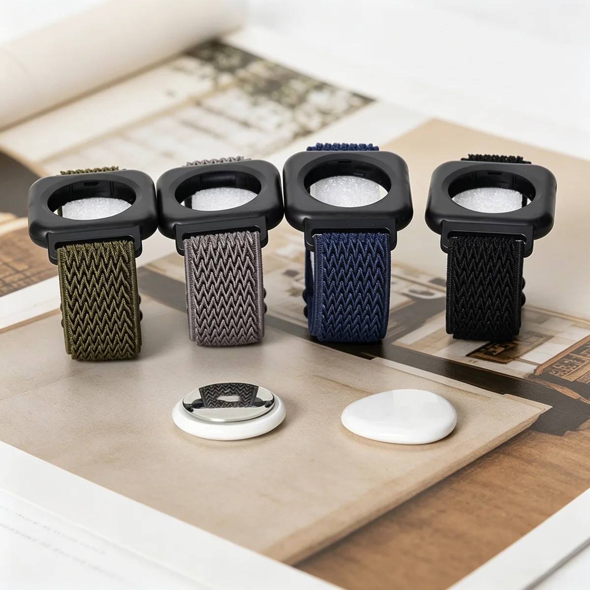 Geeignet für Apple AirTag Hülle Smart Case, für Apple Tracker Anti-Verlust-Gerätehülle, PC-Hartschale, Nylon-Armband