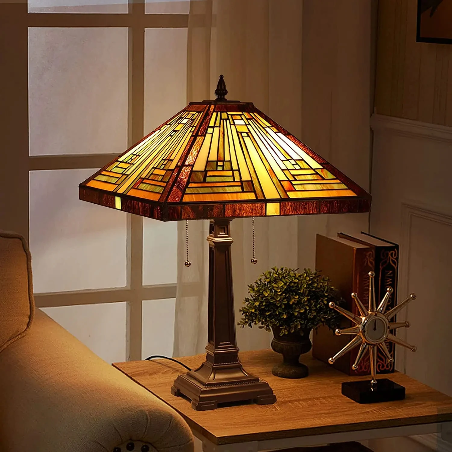 Suitable for decorating bedrooms, living rooms, study rooms, and home offices with colored glass desk lamps GN650TB