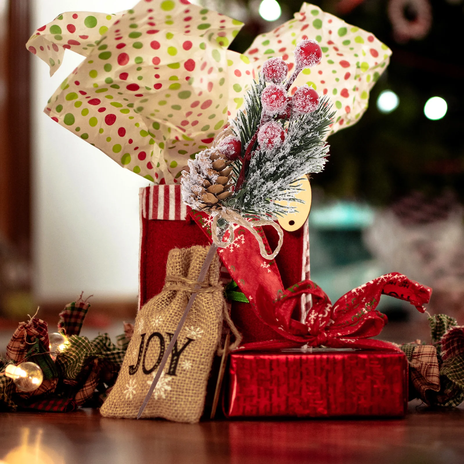 

10pcs Artificial Pine Picks Stimulation Berry Pine Needles Red Berry Flower Ornaments Lifelike Realistic Bright Color Wedding