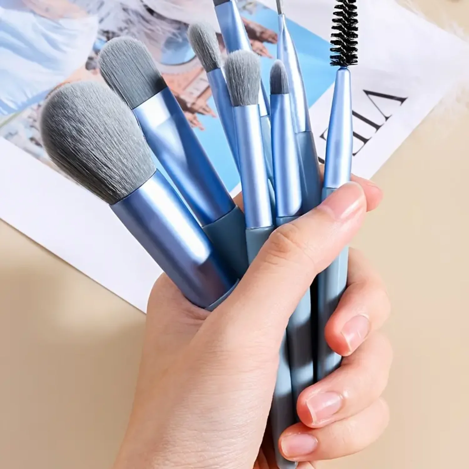 8 Pcs Makeup Brushes Set Portable Blush Eye Shadow Beauty Tools - Complete Set of Brushes