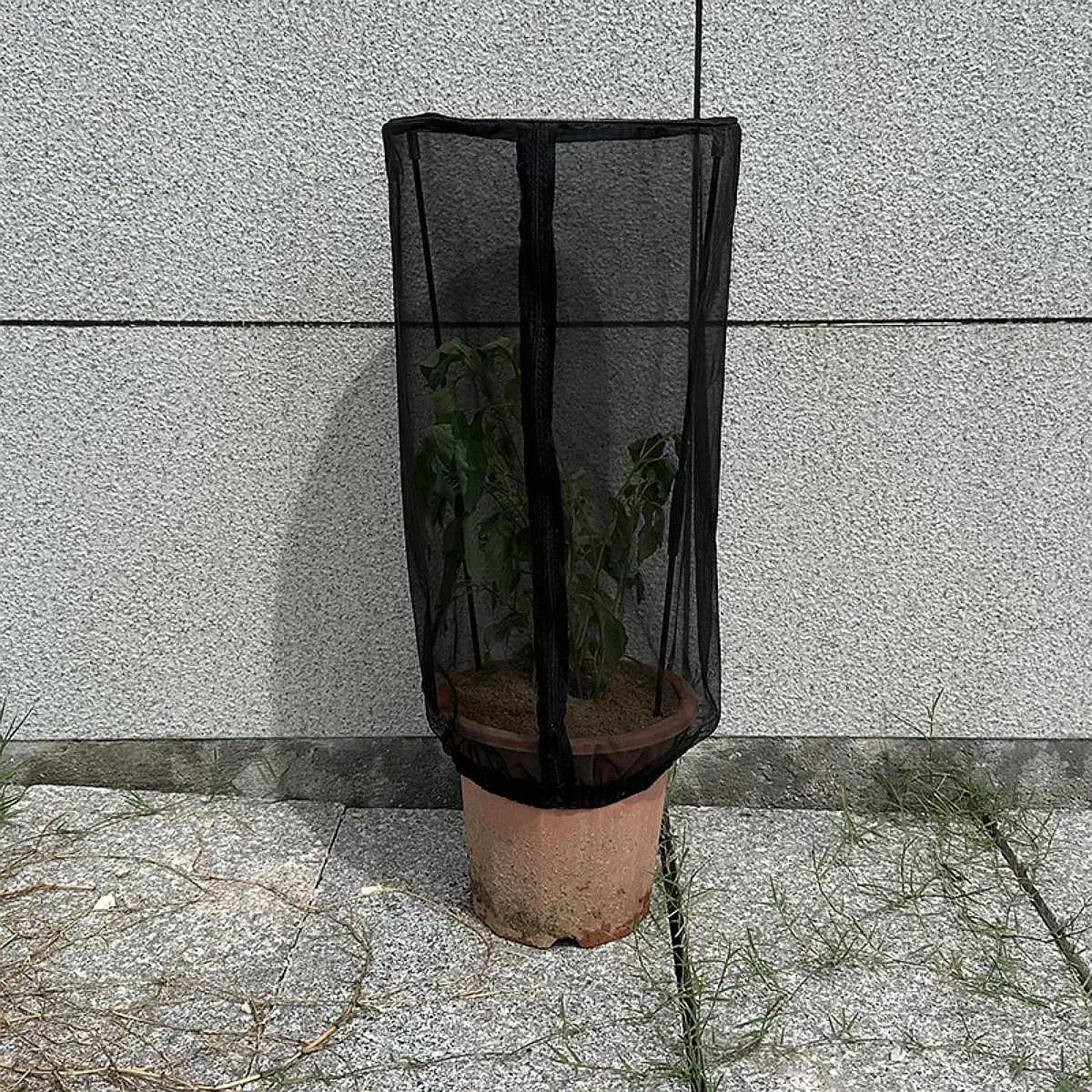 Plant Netting Mesh Plant Cage Indoor Outdoor Protector Home Balcony Net Cover Bag Netting Barrier for Tomato Blueberry Bushes