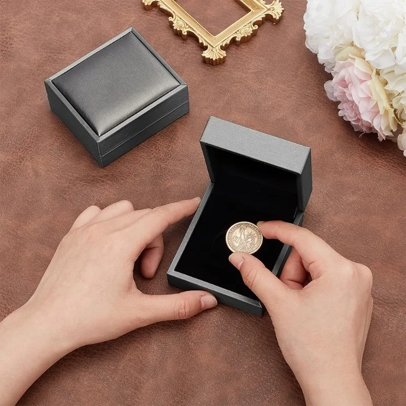 صندوق عرض العملات المعدنية مع مخمل من الداخل ، جلد صناعي مستطيلي ، صناديق تخزين ، لون رمادي ، 30 ، 2 من من من من الخارج