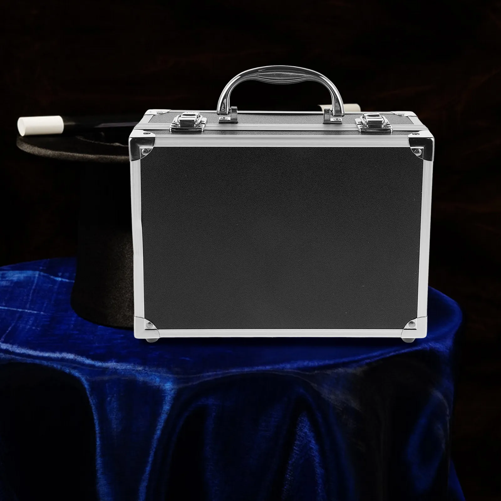 Portable Plastic Toolbox Handheld Tool Organizer for Outdoor Use Weather Resistant Carrying Case with Comfortable Grip