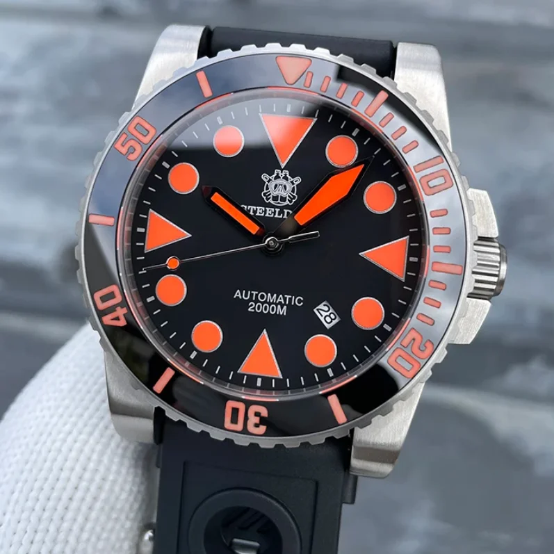 

STEELDIVE Мужские дайверские часы Автоматические механические наручные часы 200 АТМ Водонепроницаемые C3 Светящееся сапфировое зеркало NH35 Керамический безель