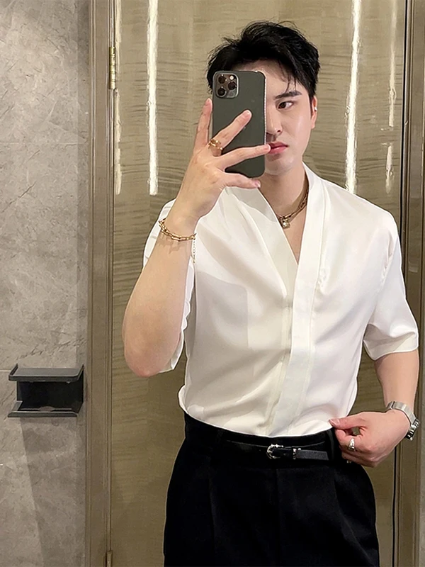 

Summer New Ice Silk Satin V-neck Short Sleeve Men's Shirt Korean Style Neckless High-grade Feeling Top Polyester Fiber