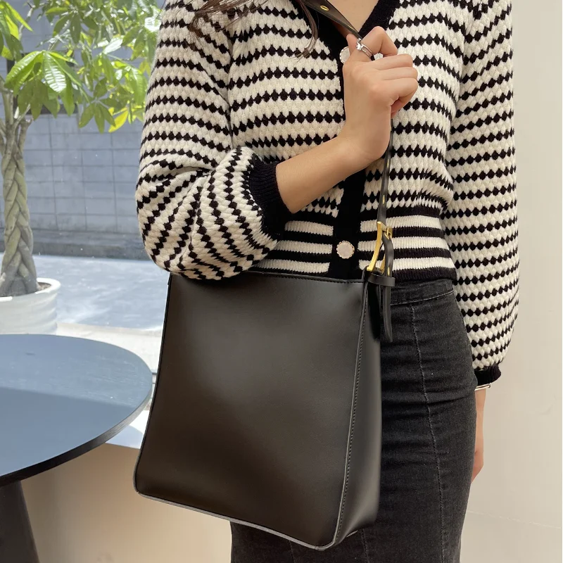 Moda modne jednokolorowe torby na ramię ze skóry PU luksusowe torby na ramię typu Bucket dla kobiet damskie torebki na co dzień o dużej pojemności