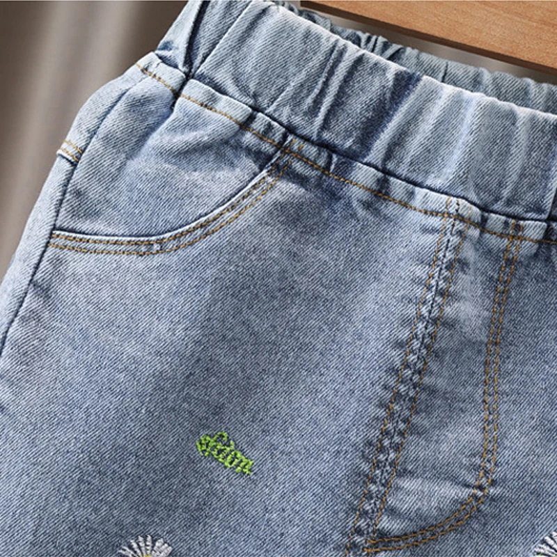 Pantaloni dritti per ragazze in Jeans di colore chiaro уens pantaloni Casual in Denim abbigliamento per bambini 1-5 anni pantaloni elasticizzati in