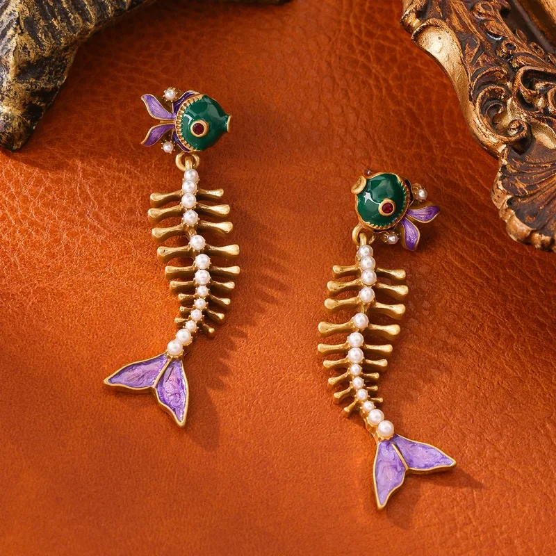 New Retro Cute Fish Dangle Earrings Personalized Fashion Medieval Vintage Alloy Drop Glazed Fish Grinding Glass Pearl Earrings