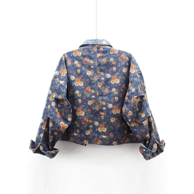 Retro-Modedesign-Sinn Nischendruck-Jeansjacke Damen Herbst und Winter neue lockere lässige Joker-Kurzjacke.