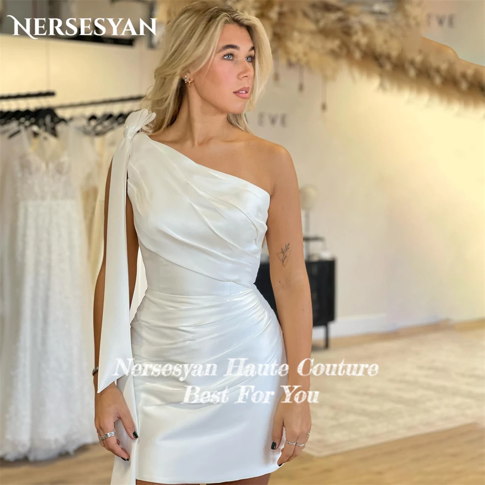 Nersesyan Sexy Mini Wedding Dresses Bow Straps One Shoulder Pleats Sheath Satin Bridal Gowns Backless Sleeveless Bride Dress