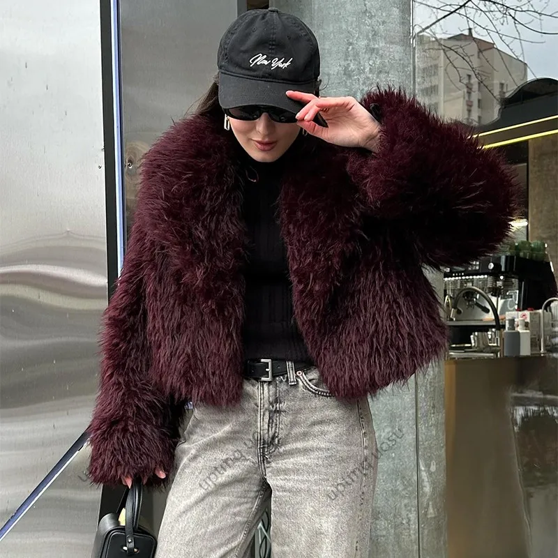 Brand Fashion Iconic Burgundy Cropped Shearling Faux Fur Coat Women Winter Jacket 2024 Fluffy Lapel Collar Red Fur Coat Outwear