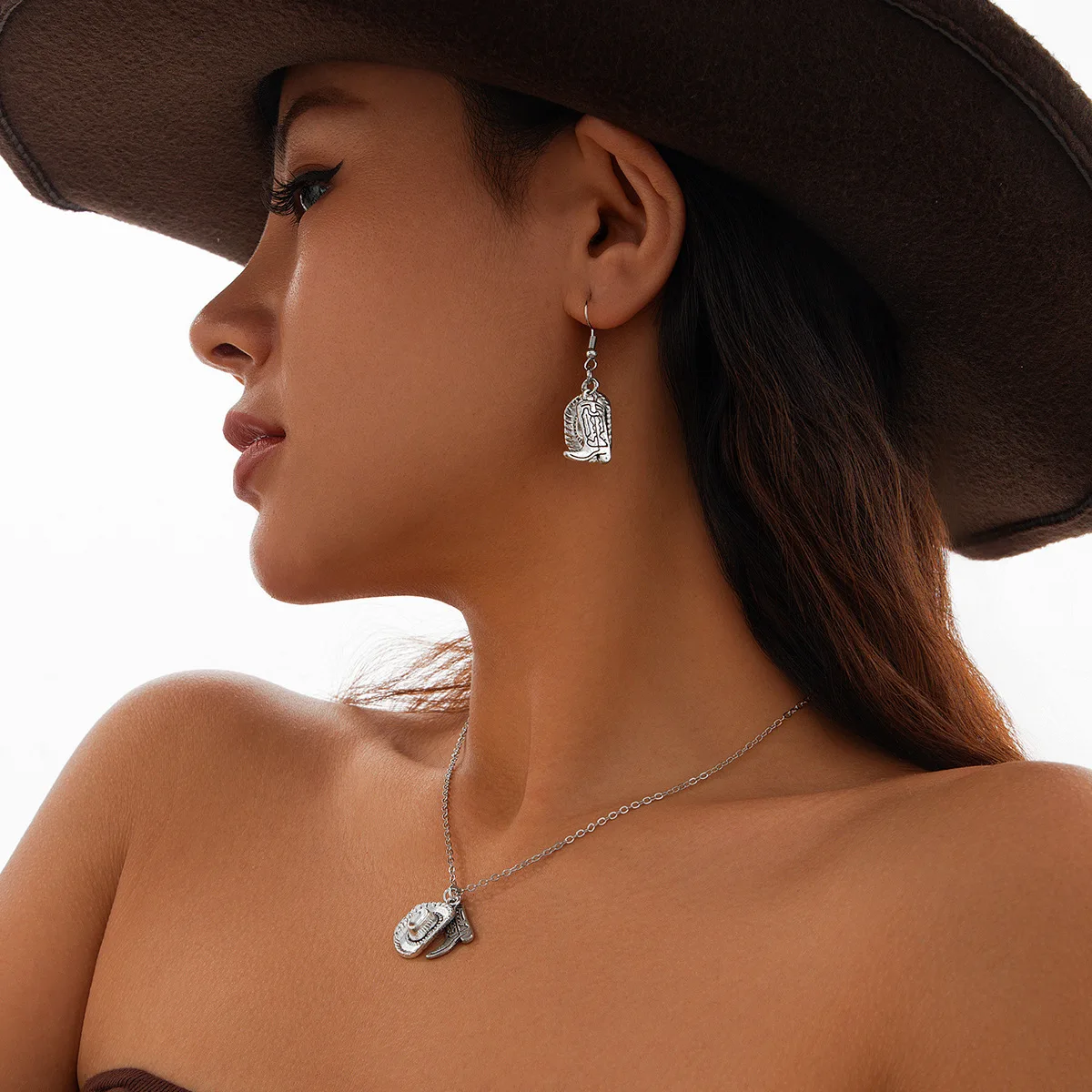 Necklace Vintage Denim Cowboy Hat Boot Pendant Sculpted Silver Alloy Lightweight Sturdy Vacation Travel Jewelry Women