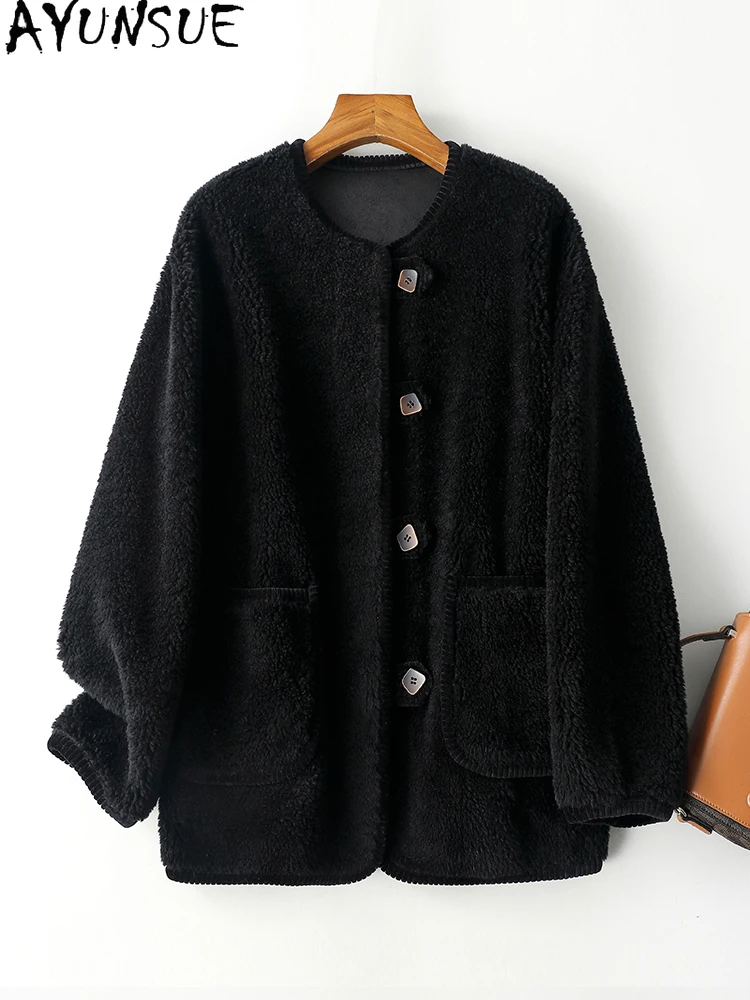 سترة نسائية من الصوف الطبيعي 100% من AYUNSUE سترة أنيقة من فرو الضأن ملابس نسائية شتاء 2025 جديدة في ملابس خارجية كوكفاتا ميخوم