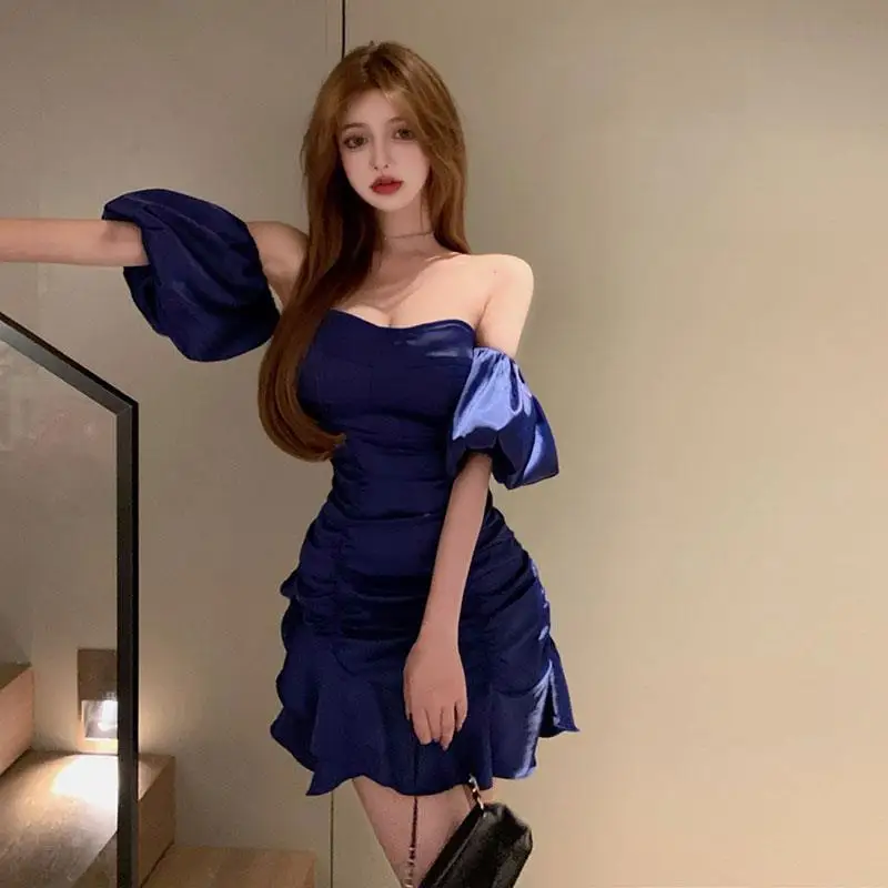 

One-shoulder Dress for Women's New Temperament Pure and Lustful Style Waist-hugging and Slimming