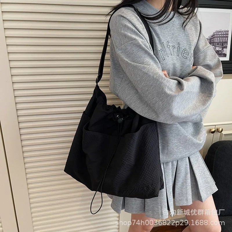

2025 Casual Drawstring Tote Women's Lightweight Canvas Shoulder Bag Spacious Underarm Purse for Work Commute & Daily Use