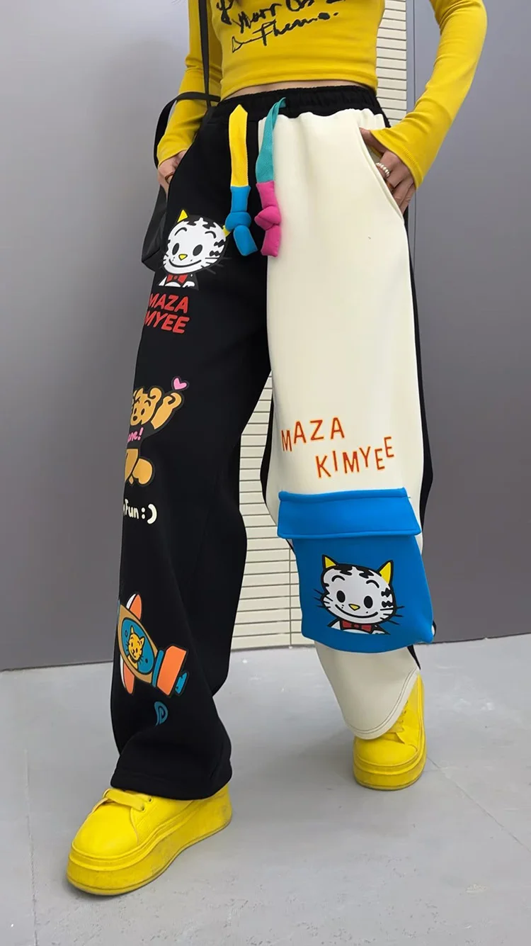 Novo inverno velo dos desenhos animados impressão retalhos calças de grandes dimensões mulher manter quente japonês coreano moda casual bolso calça streetwear