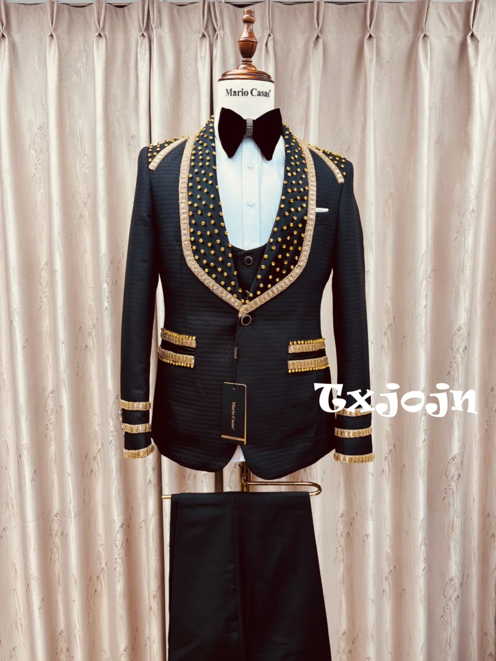 

Новый мужской костюм 2026 года с золотыми бусинами, 3 предмета, для банкетов и вечеринок, высококачественный жаккардовый комплект, свадебный костюм для жениха, элегантный смокинг
