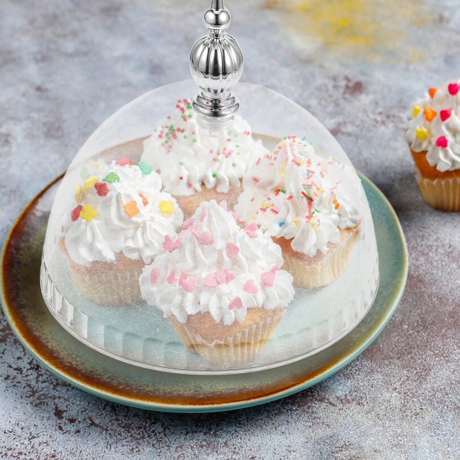

Cake Cover 6.8 Inch Clear Reusable Plastic Dome Lid For Food Storage Heat Resistant Cake Stand Cover Baking Dessert