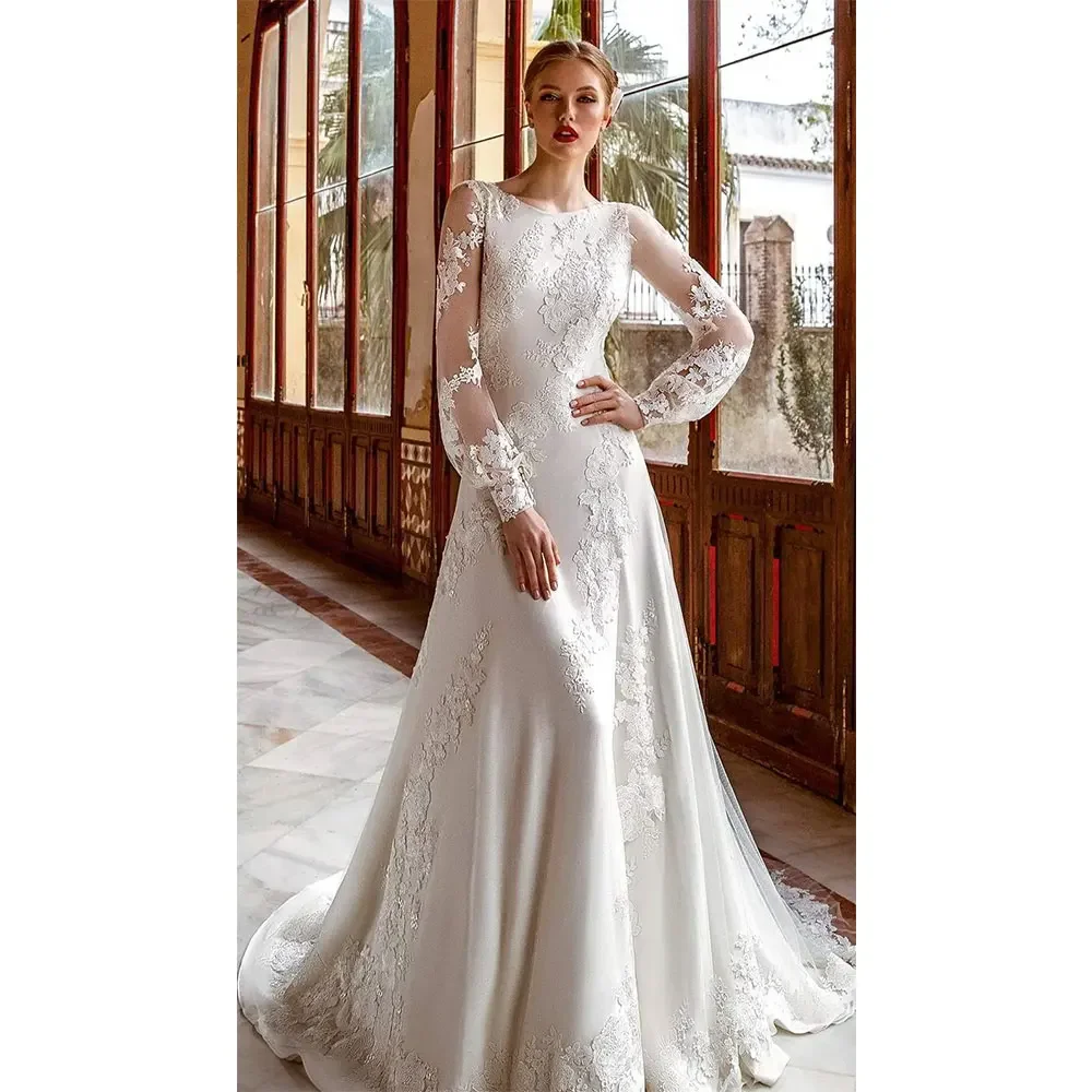 Customzied2025 Vintage Appliques Lace Bridal Gowns A Line Backless Sweep Train Long Sleeves Bride Dress Custom Made Plus Size