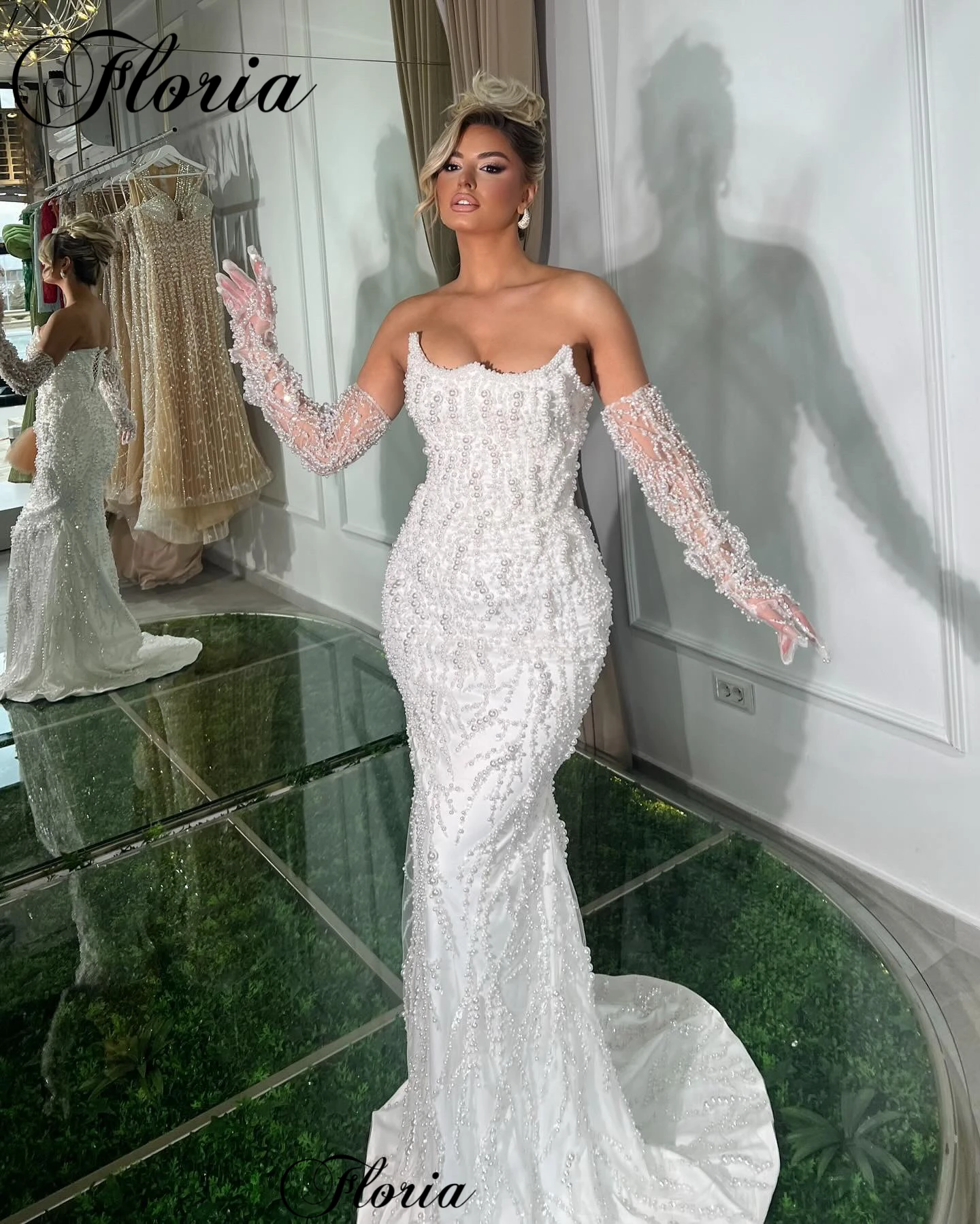 White Strapless Prom Dresses With Pearls Sleeveless Elegant Wedding Party Dresses Mermaid Vestidos De Noche Engagement Gowns