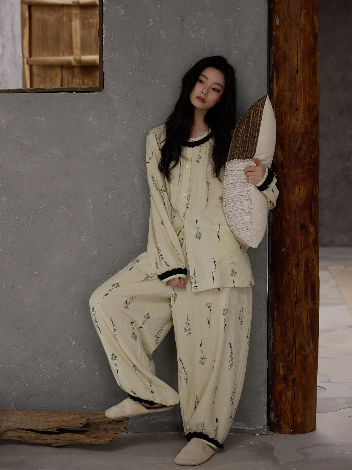 pigiama-da-donna-chao-wei-ni-primavera-autunno-in-puro-cotone-flanella-con-bretelle-e-maniche-lunghe-pantaloni-lunghi-e-motivo-floreale