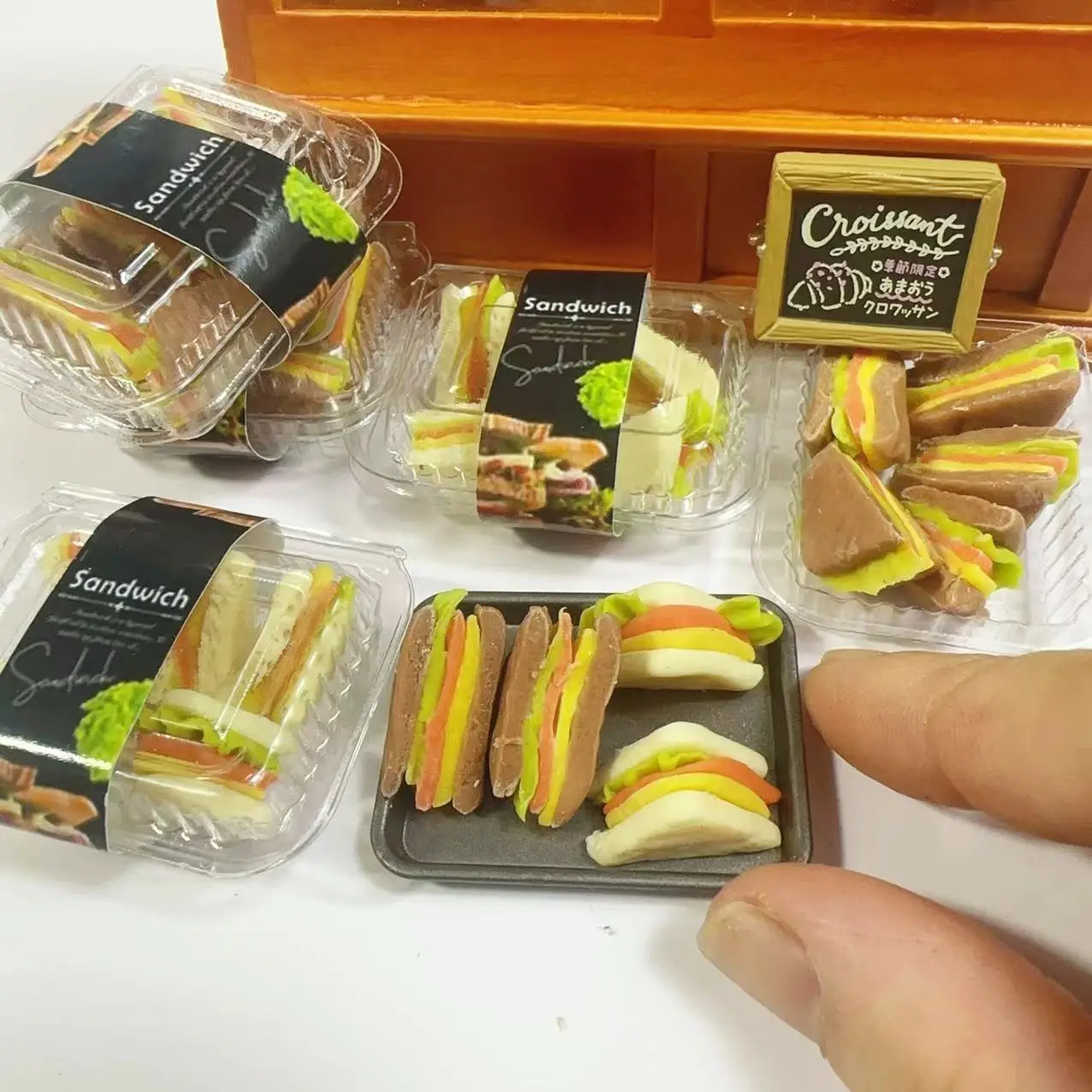 Novo 5 pçs/set 1/6 feito à mão com argila café da manhã takeaway em miniatura delicioso sanduíche conjunto de café da manhã comida para casa de boneca acessório