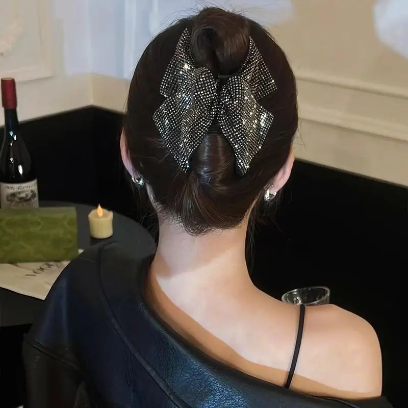 Modische Strass-Haarspange, elegante, glänzende Haarklammer, dreieckige Haarnadel aus Stoff, Haar-Accessoires für den Alltag, Partygeschenk – Detail 2