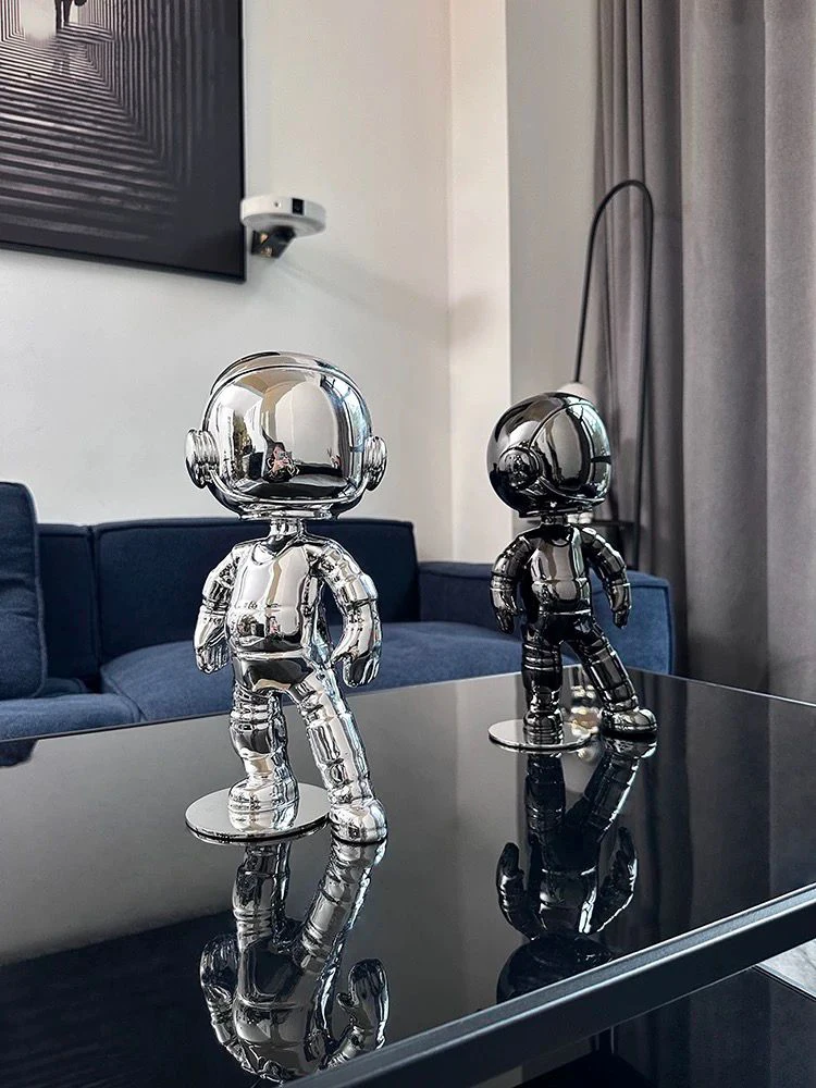 Modern Silver Metal Abstract Astronaut Decor Action Figure Ornaments Living Room TV Cabinet Wine Cabinet Table Decoration Access