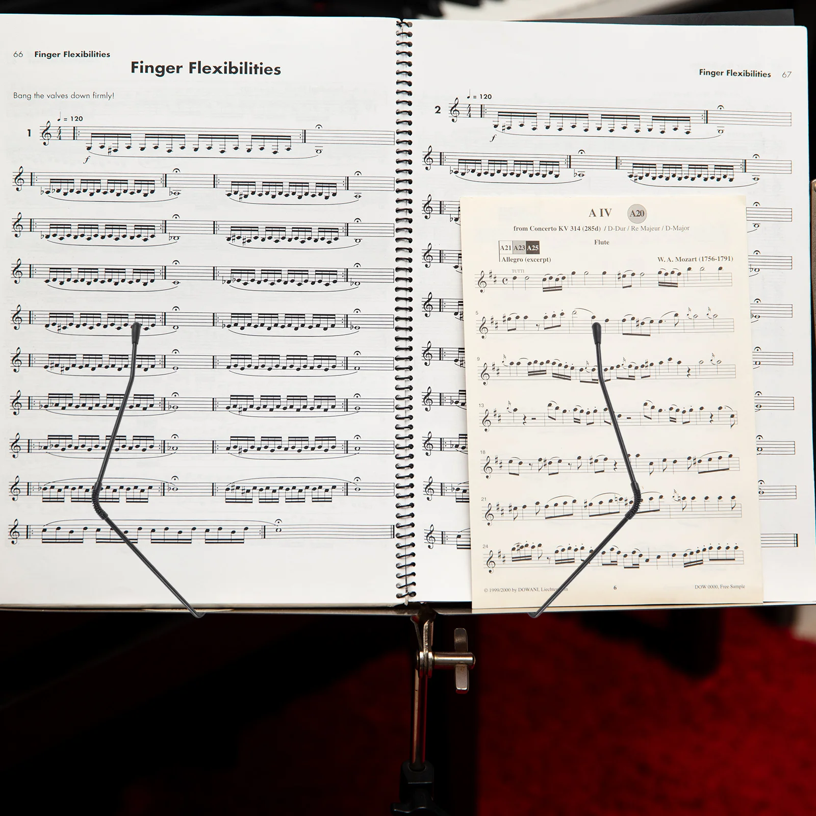 

2 pcs Music Stand Accessories Durable Score Clips Metal Page Holder Replacements Book Notation Sheet Clip Book for Musicians