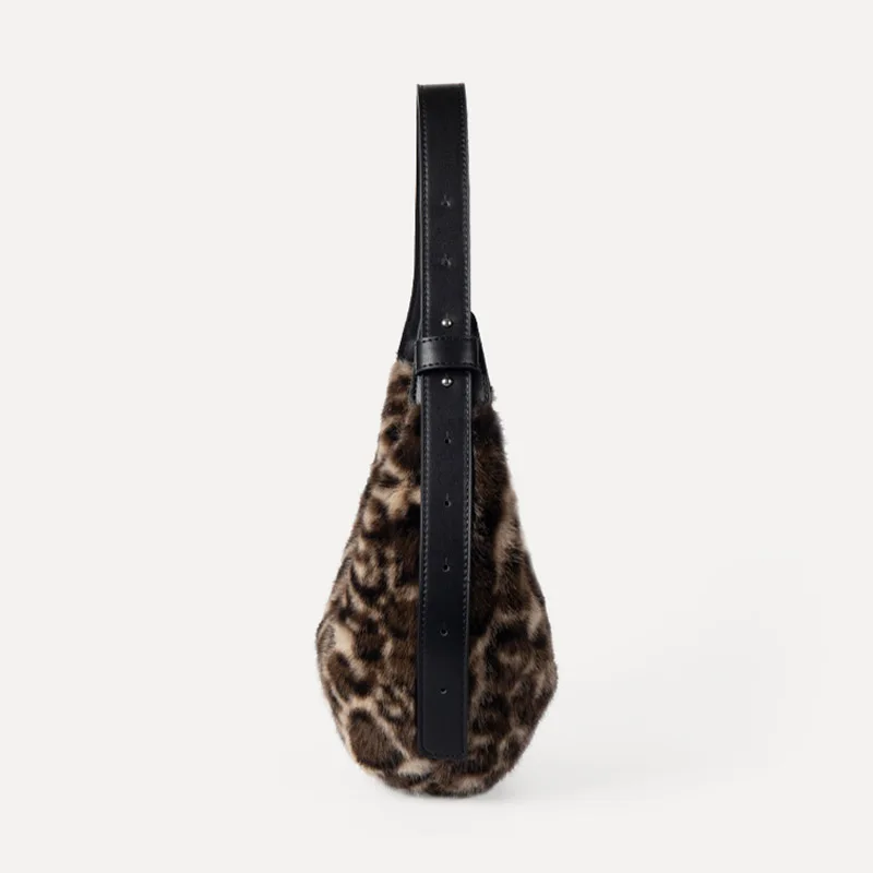 Fashionable new leopard print handbag spring and summer versatile women's winter furry half-moon armpit bag party lipstick key b
