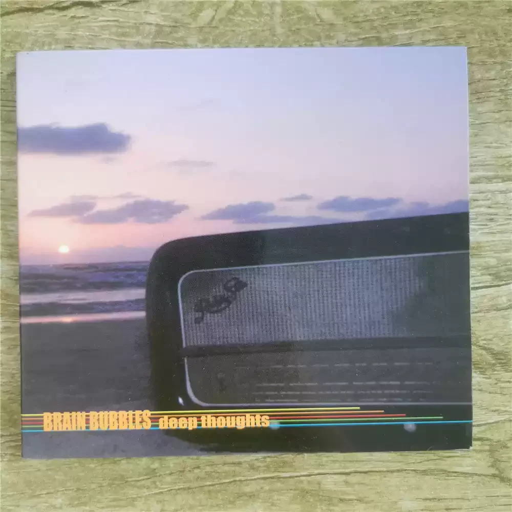 

CD Brain Bubbles Deep Thoughts Выпущен USTA в 2001 году. Это ниша. Высококачественная работа в джазовом хип-хопе. Успокаивающий джаз.