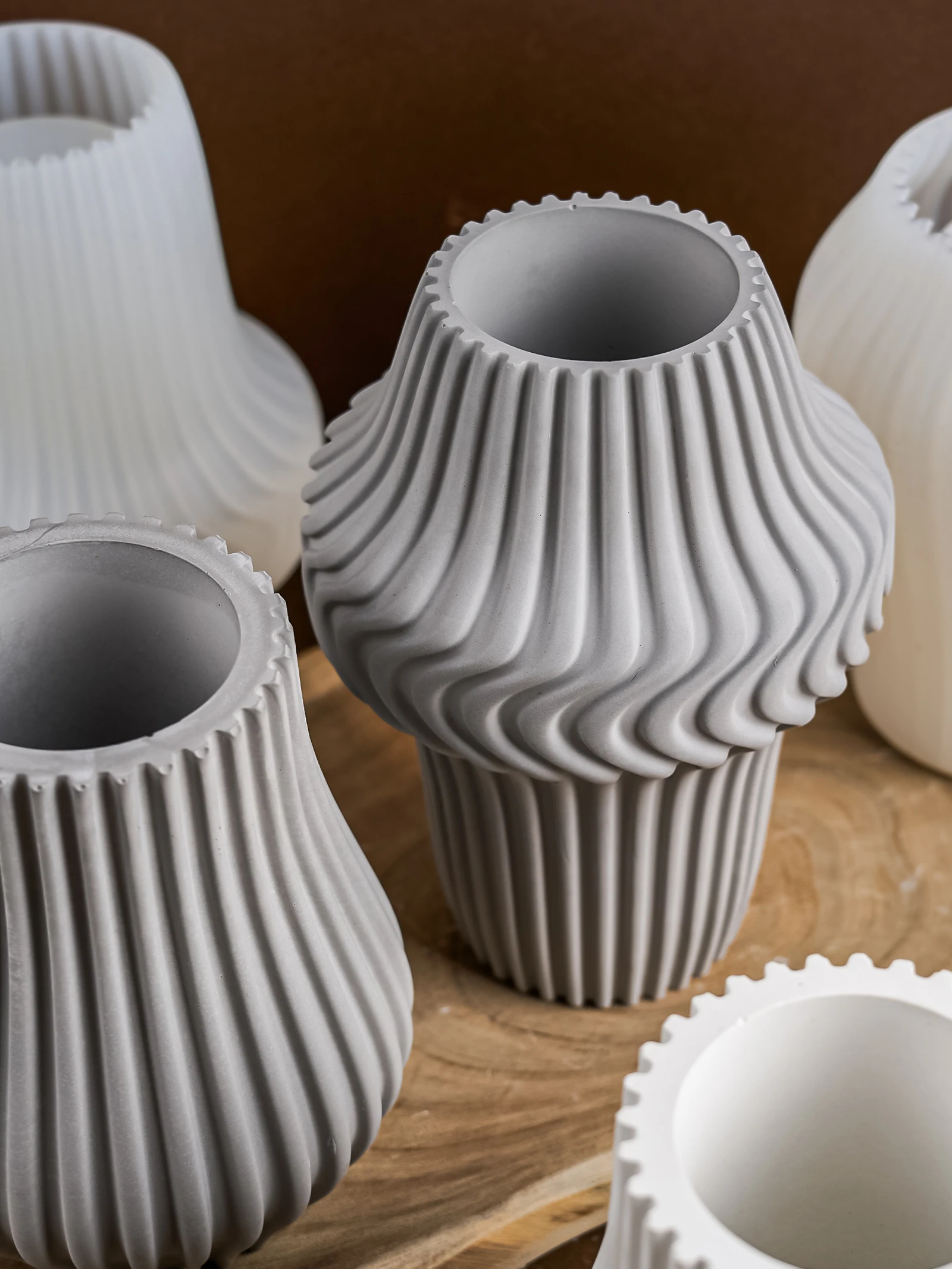 DIY Simple Lines Vase Cement Silicone Mold Striped Dried Flowers Vase Plaster Gypsum Mould Resin Crafts Casting Home Decor