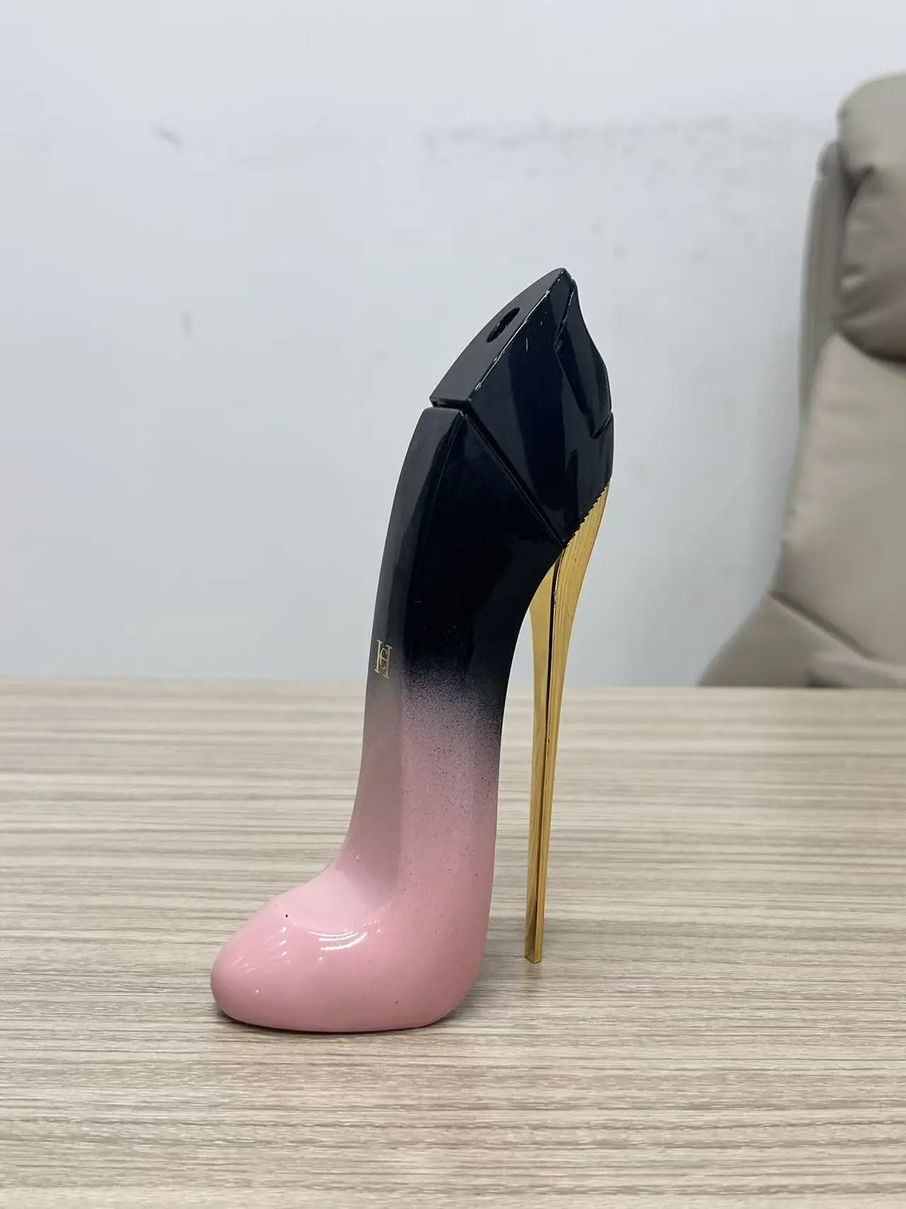 Carolina Herrera Good Girl Blush EDP 2.7oz - عطر مسحوق زهور حلوة يدوم طويلاً، هدية مثالية لعيد الهالوين وعيد الميلاد