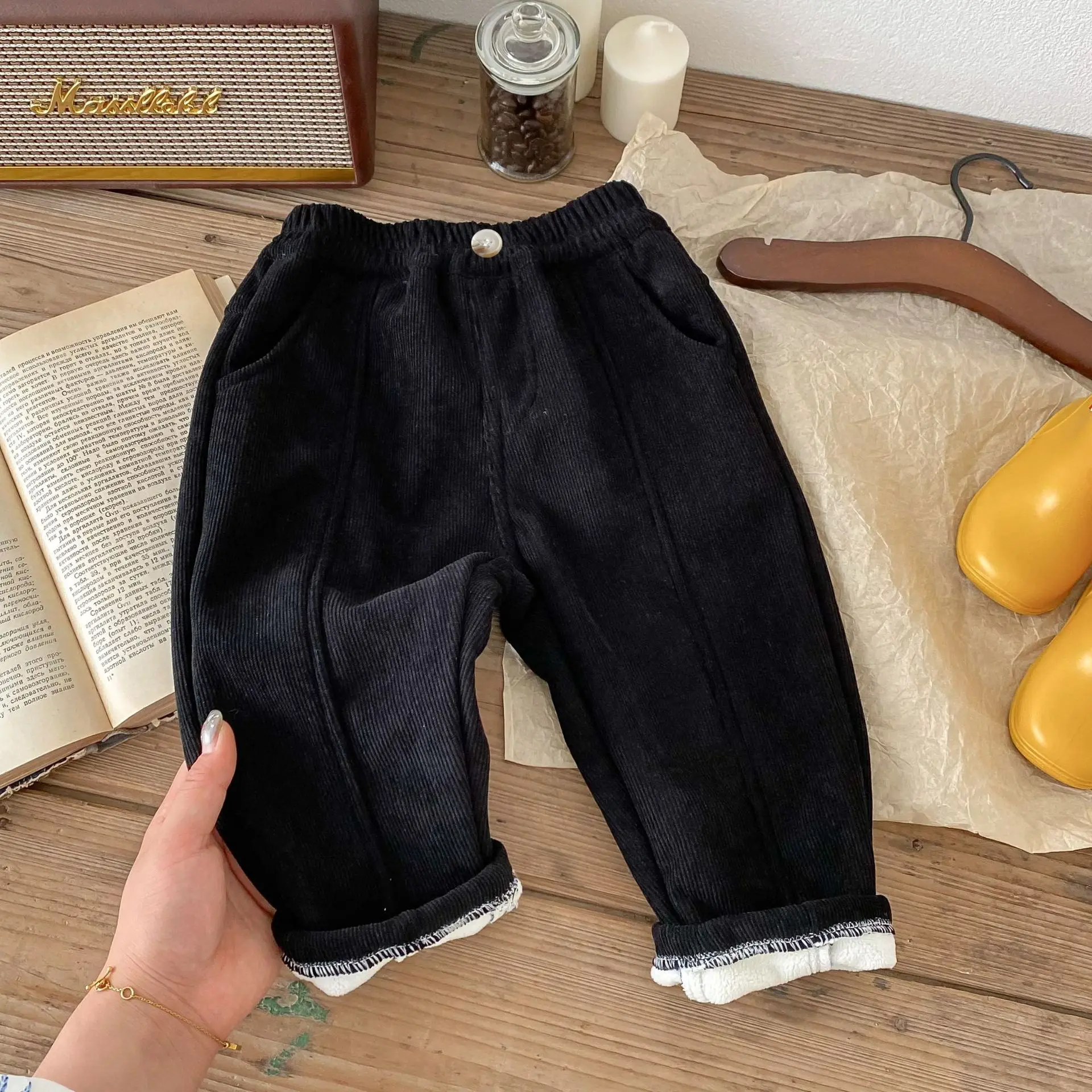 Children\'s Plush Casual Pants Winter Children\'s Clothing Girls\' Corduroy Pants Boys\' Solid Color Pants Fashionable and Popular