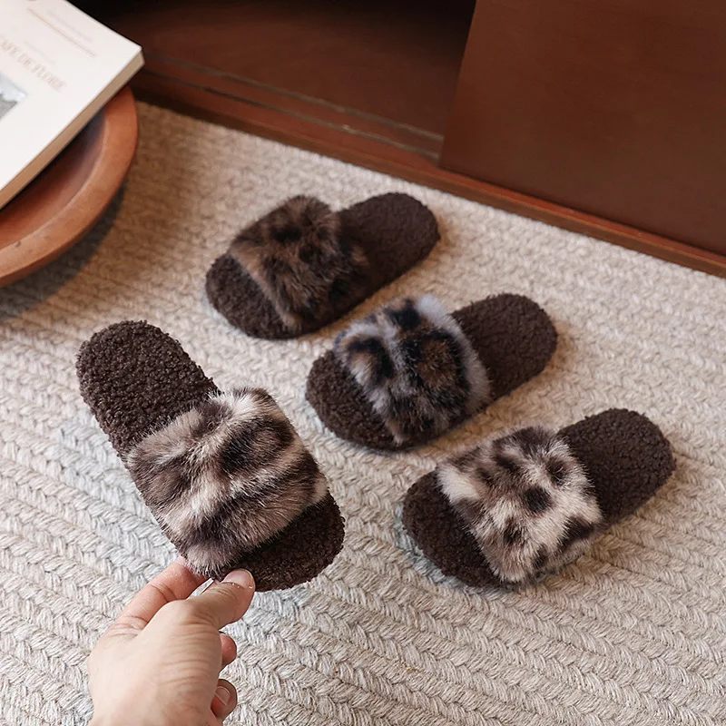 Children's leopard print plush slippers slip-on shoes for home use, anti-slip indoor slippers